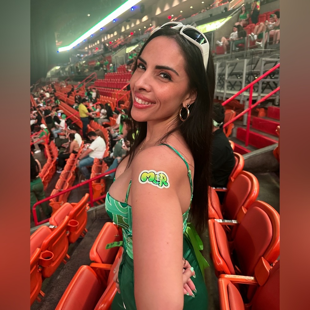 Meet your Posher, Idette